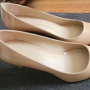 New Stuart Weitzman beige patent pumps